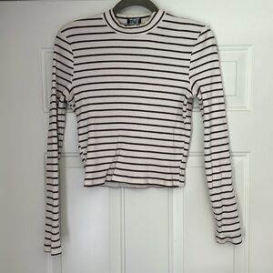 Long sleeve cropped striped tee